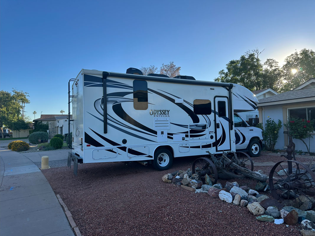 mobile RV detailer